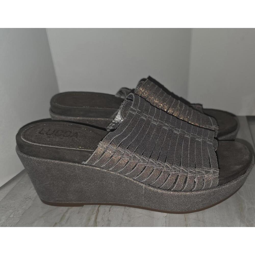 NWOB Lucca Women's Brown Metallic Wedge Sandals Sz 8.5